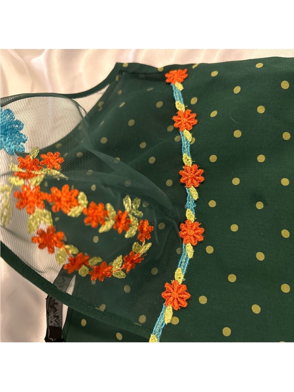New La Perla Green Polka Dot Pajama Set with Floral Accents #126 - Picture 7 of 8